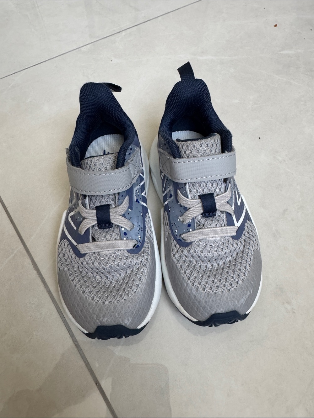 New Balance Kids Rave Run V2 Bungee Lace with Top Strap